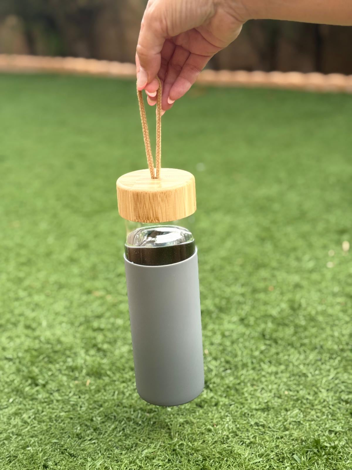 Botella de Vidrio 500 ml con Tapa de Bambú | Estilo y Eco-friendly