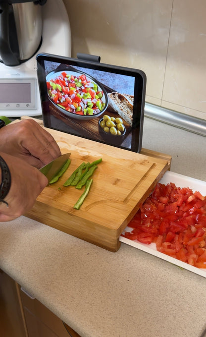 Tabla de Corte de Bambú con Bandeja Extraíble y Soporte para Tablet - StyleHomeShop