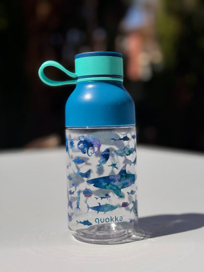 Botella Infantil de Plástico 430ml – Diseño Animales del Mar 🐠 | StyleHomeShop